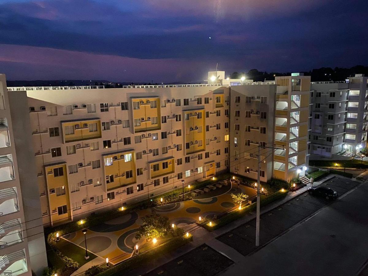 Davao City Entire 2Br Condo Unit@8 Spatial Condominium מראה חיצוני תמונה